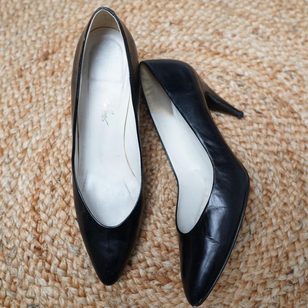 Jacqueline Ferrar Leather Pumps Vintage 90s 9M